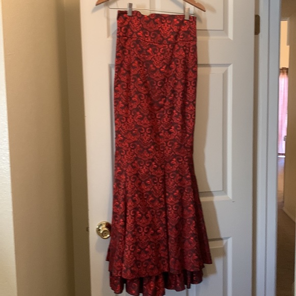 Vivian Fishtail Skirt size medium - Picture 2 of 6